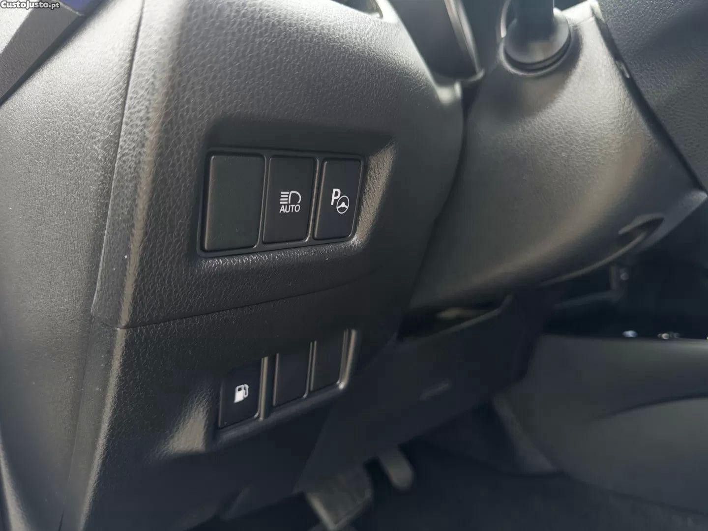Toyota C-HR 1.8 hsd lounge — fotografia 6