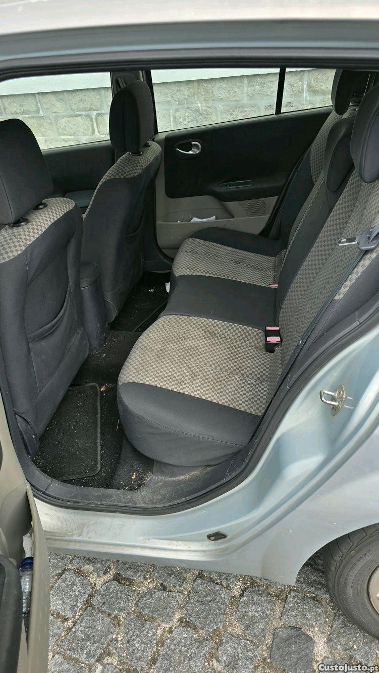 Renault Mégane 1.5 dci — fotografia 5