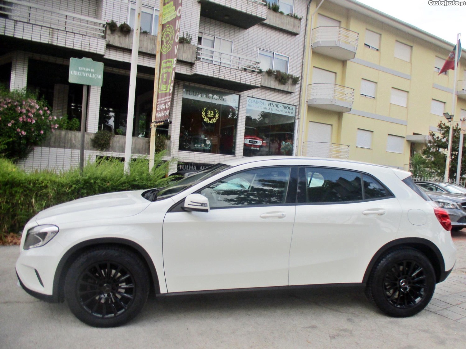 Mercedes-Benz GLA 180 d 7G-DCT Style — fotografia 21