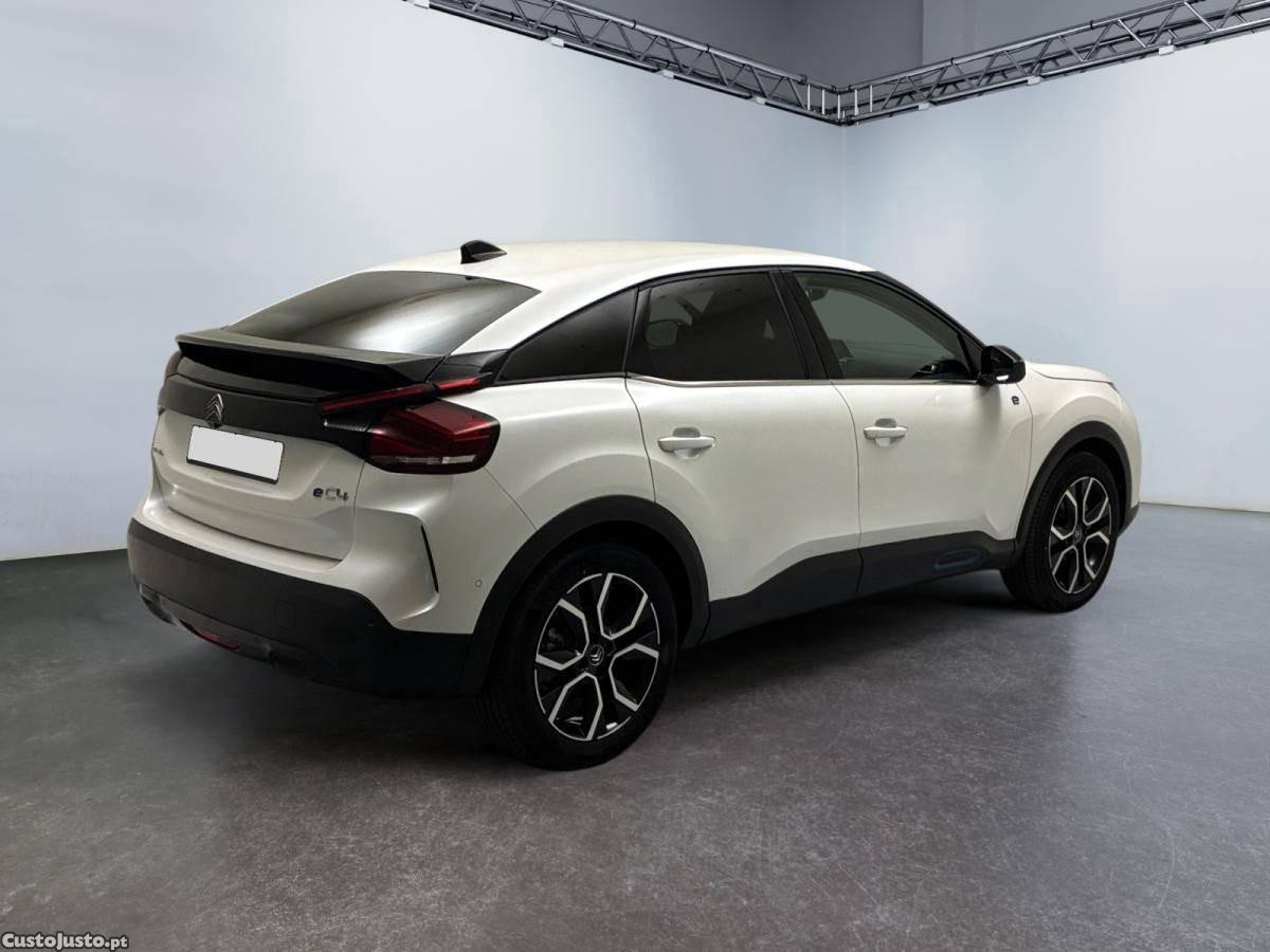 Citroën e-C4 50 kWh Shine — fotografia 10