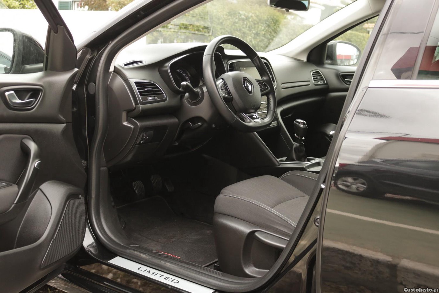 Renault Mégane Sport Tourer 1.5 Blue DCI Limited 115cv — fotografia 45