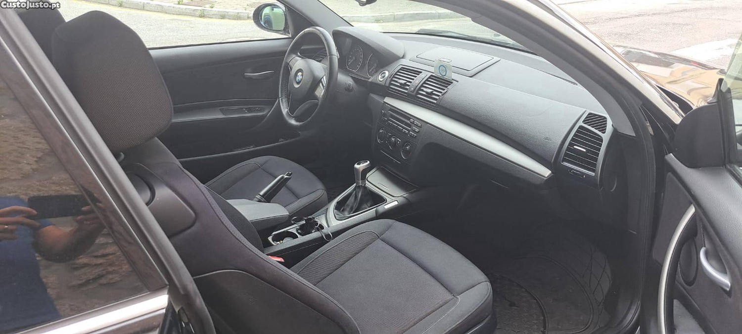 BMW 118 d — fotografia 4