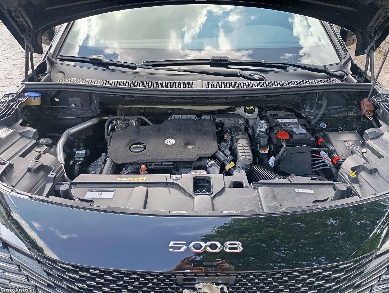 Peugeot 5008 GT. / teto panorâmico — fotografia 2