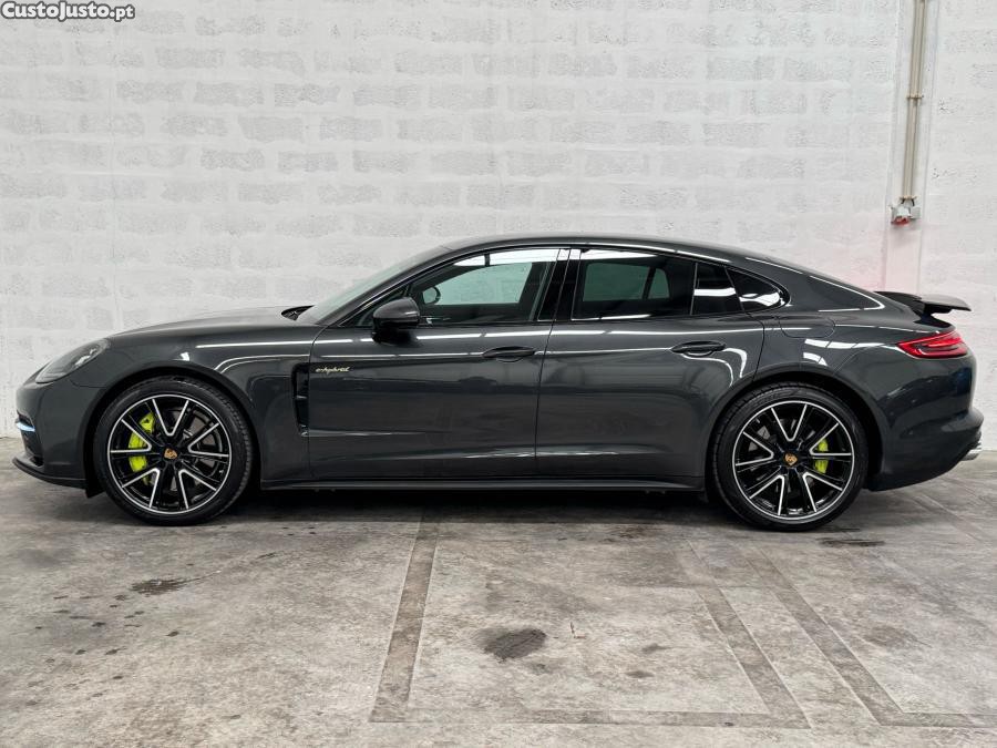 Porsche Panamera 4 E-Hybrid — fotografia 17