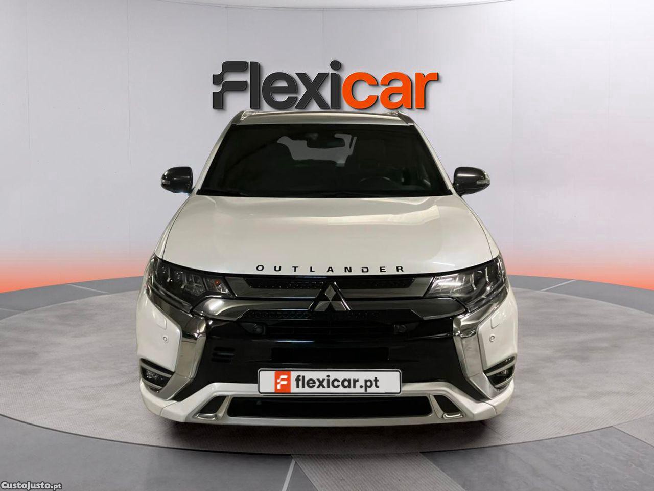 Mitsubishi Outlander 2.4 PHEV Instyle — fotografia 17