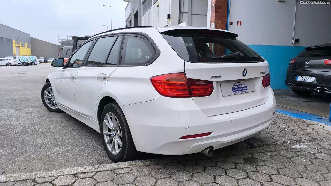 BMW 318 D xdrive line luxury — fotografia 16