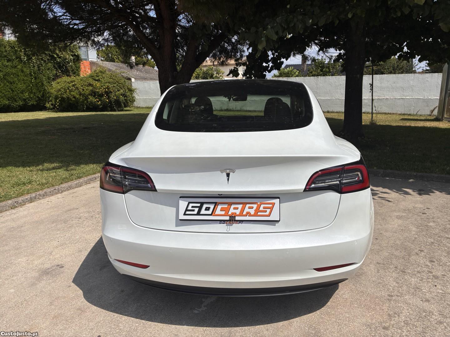 Tesla Model 3 Standard Range Plus RWD — fotografia 8