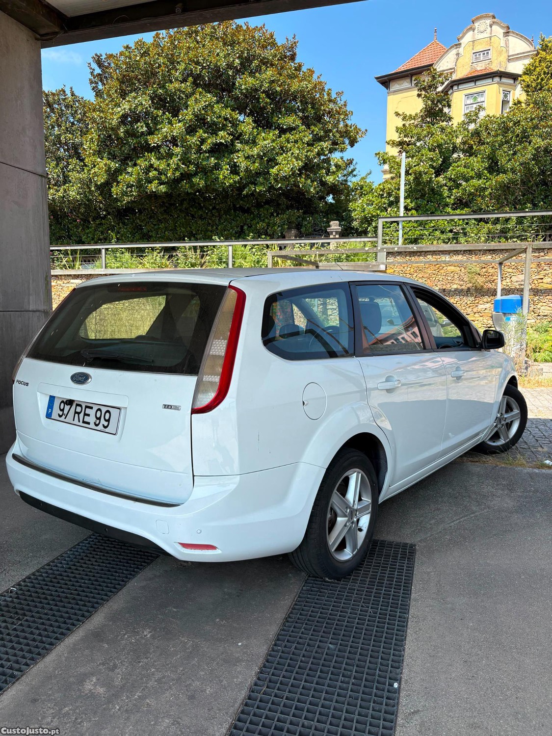Ford Focus SW 1.6 TDCi — fotografia 10