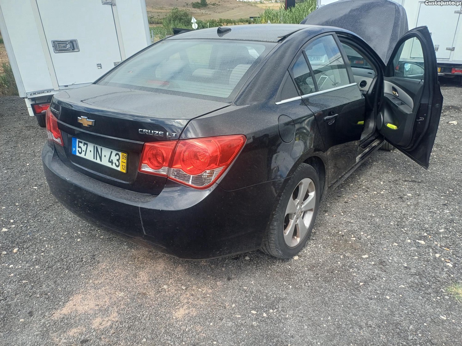 Chevrolet Cruze 2.0 — fotografia 6