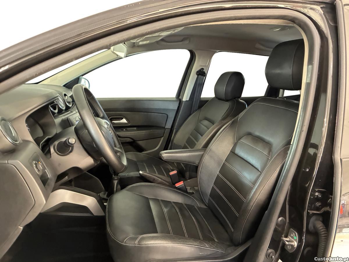 Dacia Duster 1.5 dCi Prestige — fotografia 8