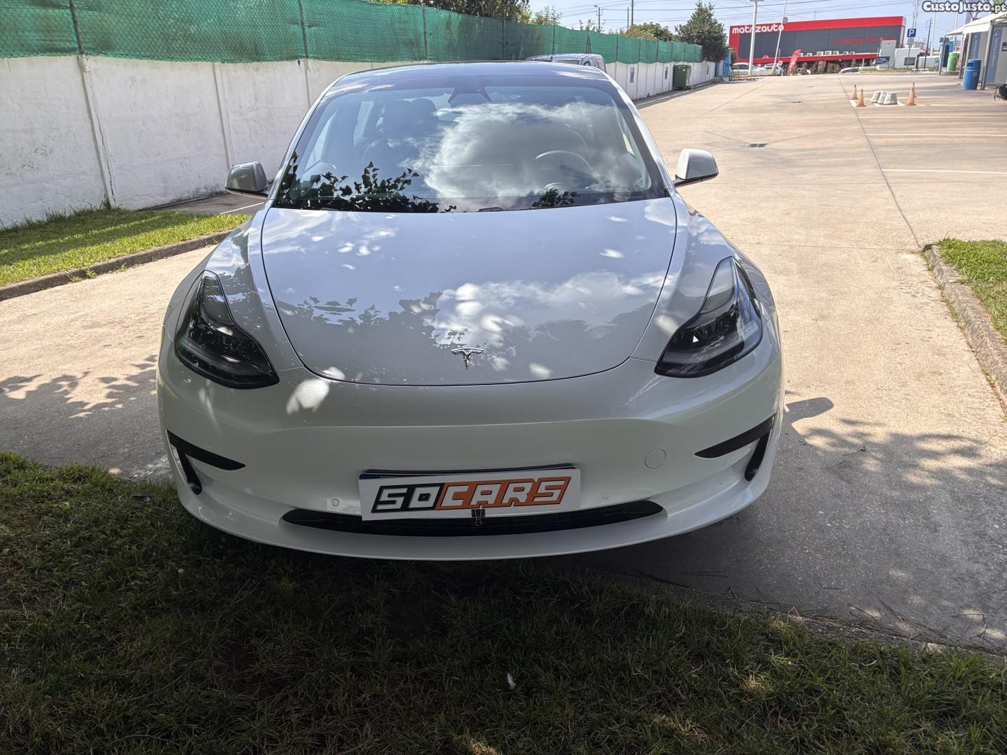 Tesla Model 3 Standard Range Plus RWD — fotografia 9