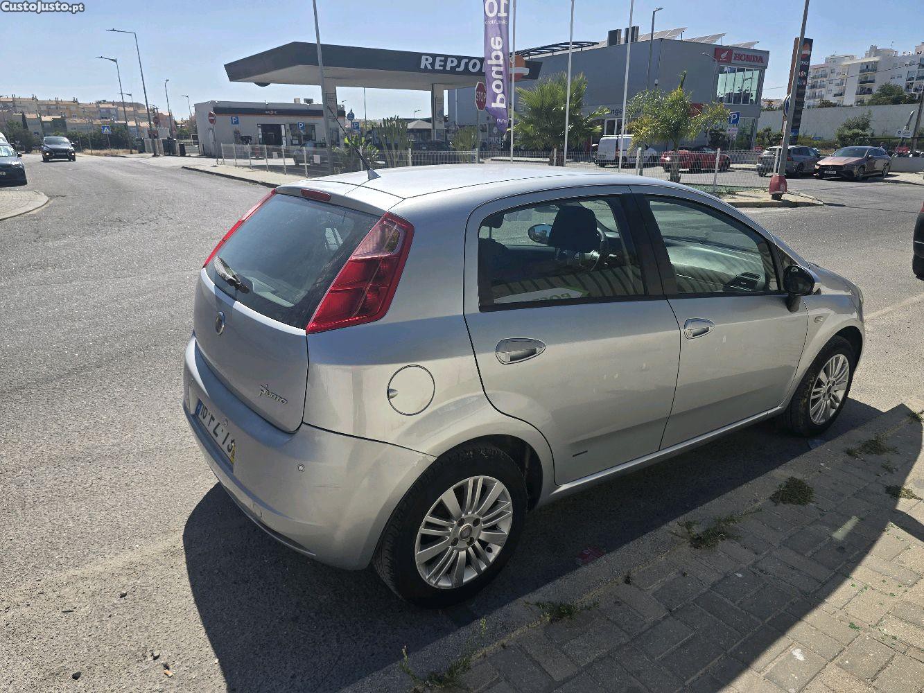 Fiat Grande Punto Cinco portas — fotografia 4