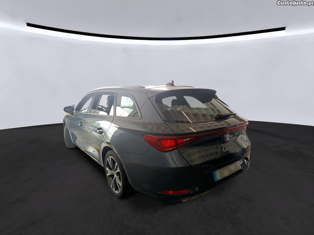 SEAT Leon ST 2.0 TDI FR Auto 150cv — fotografia 21