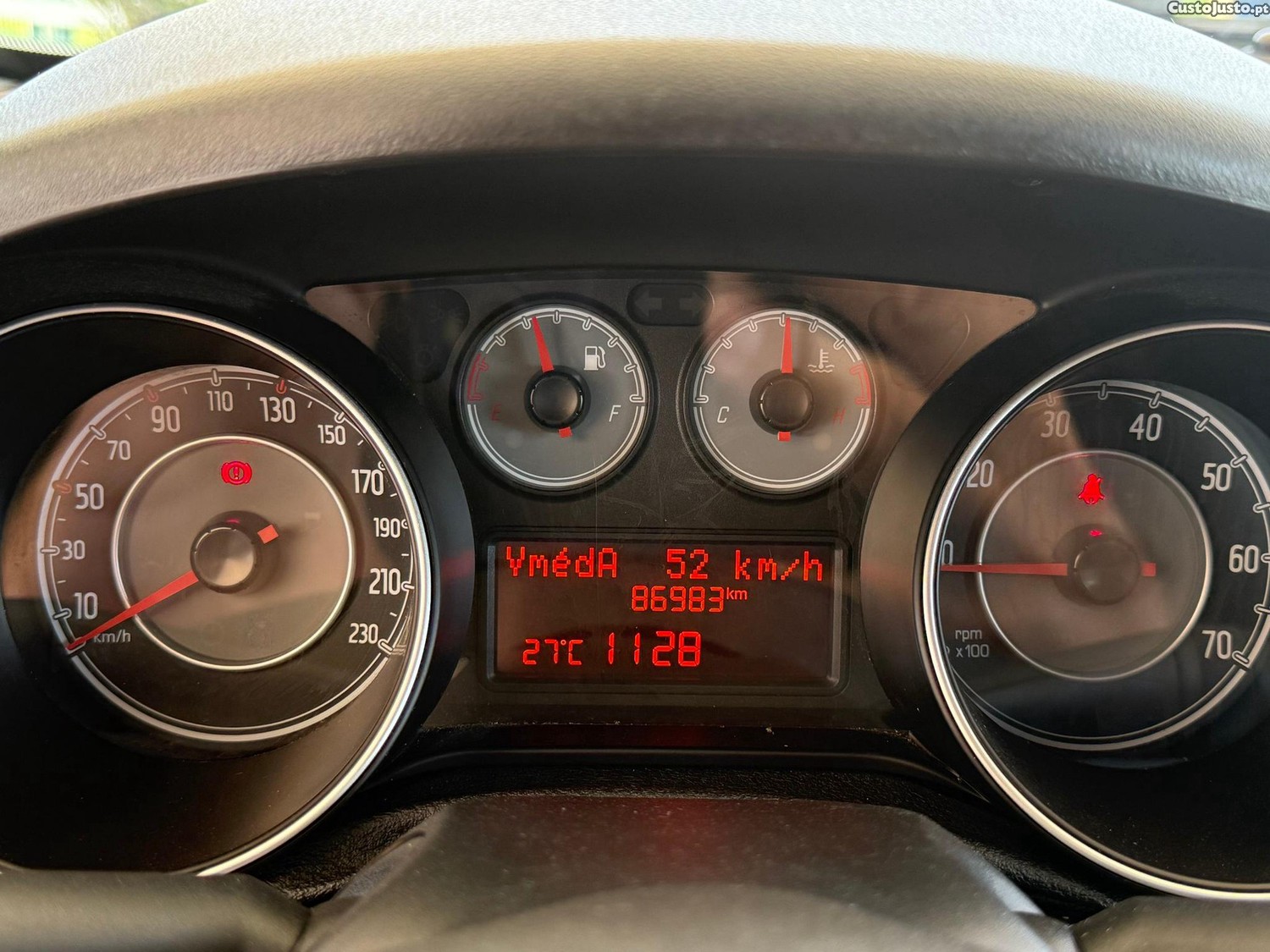 Fiat Punto 1.2 Easy S&S — fotografia 15