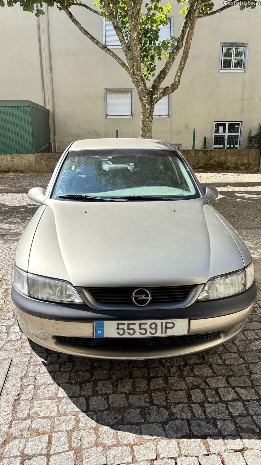 Opel Vectra B — fotografia 3