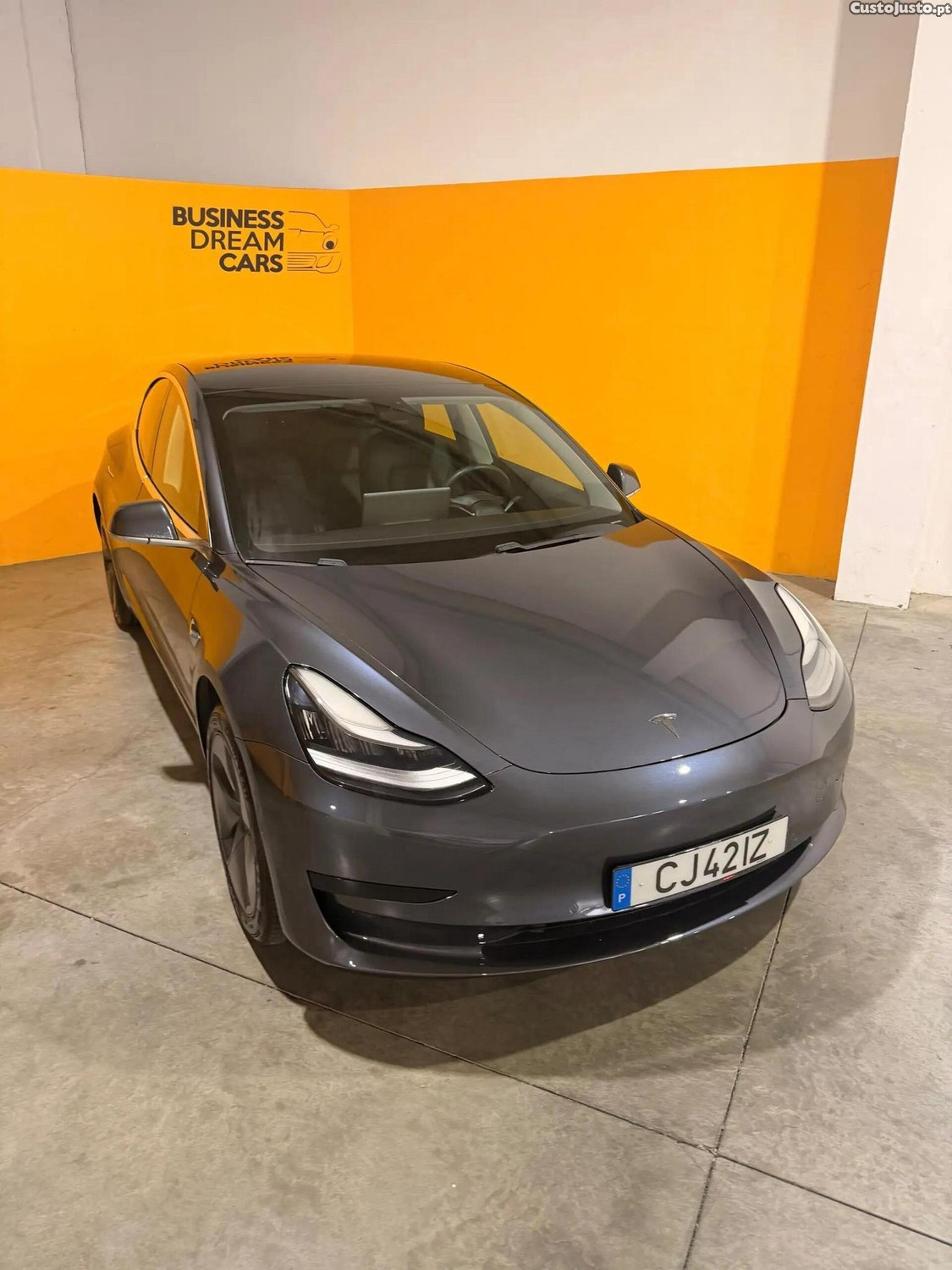 Tesla Model 3 Standard Range Plus RWD — fotografia 15