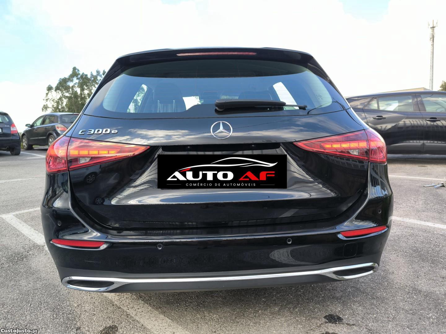 Mercedes-Benz C 300 e T 9G-TRONIC Avantgarde — fotografia 15