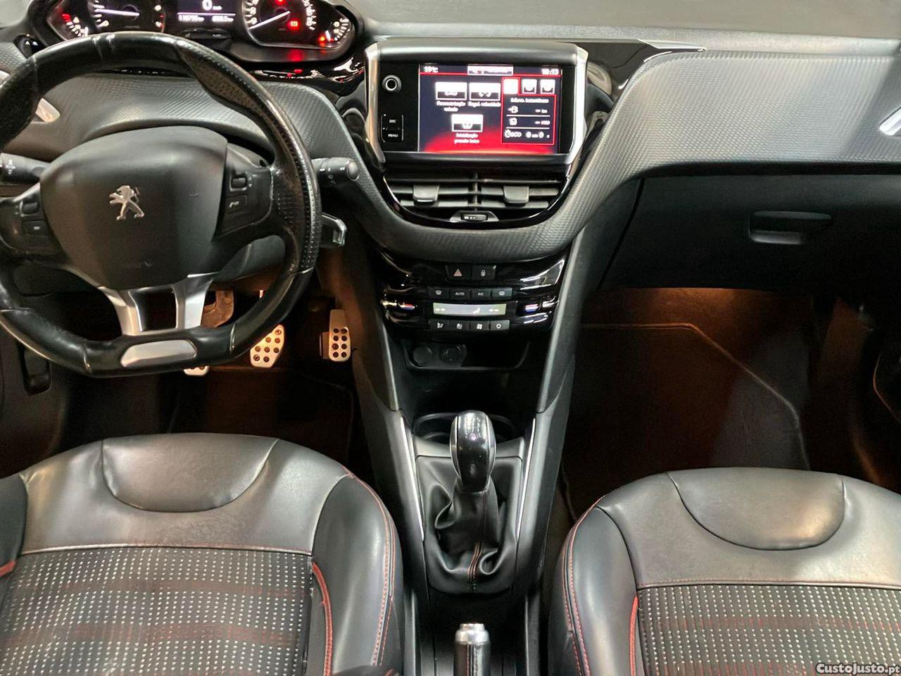 Peugeot 208 1.2 PureTech GT Line — fotografia 16