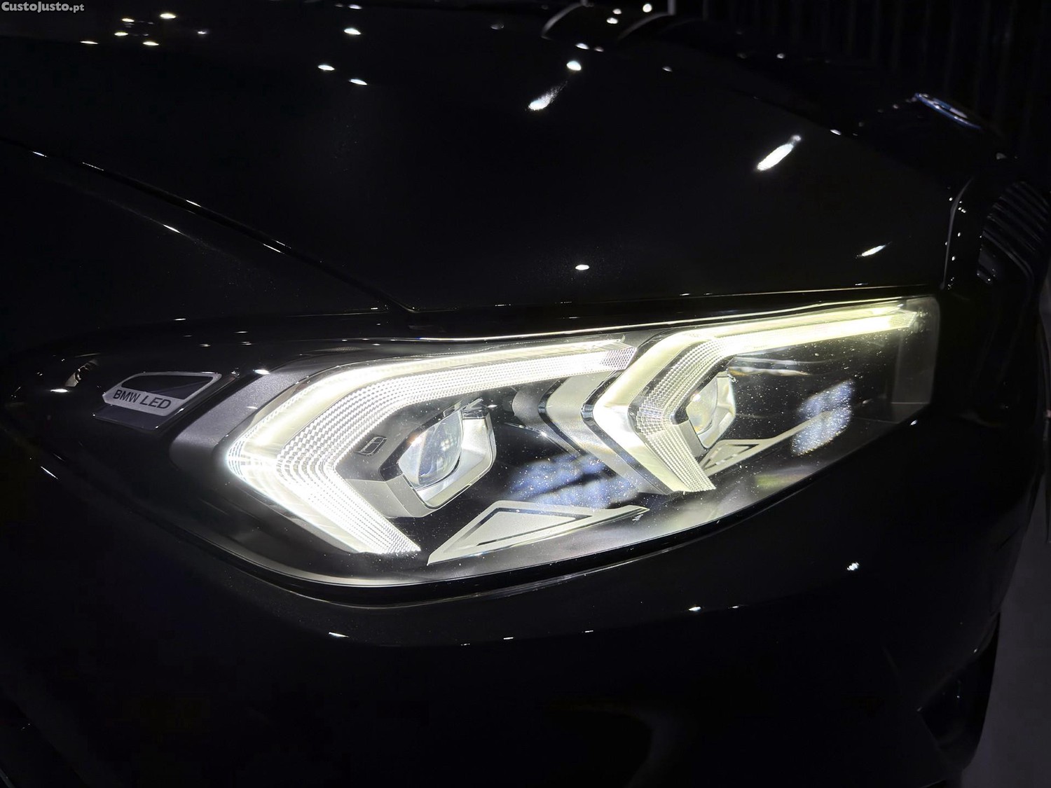 BMW 320 e Line Sport Auto — fotografia 14