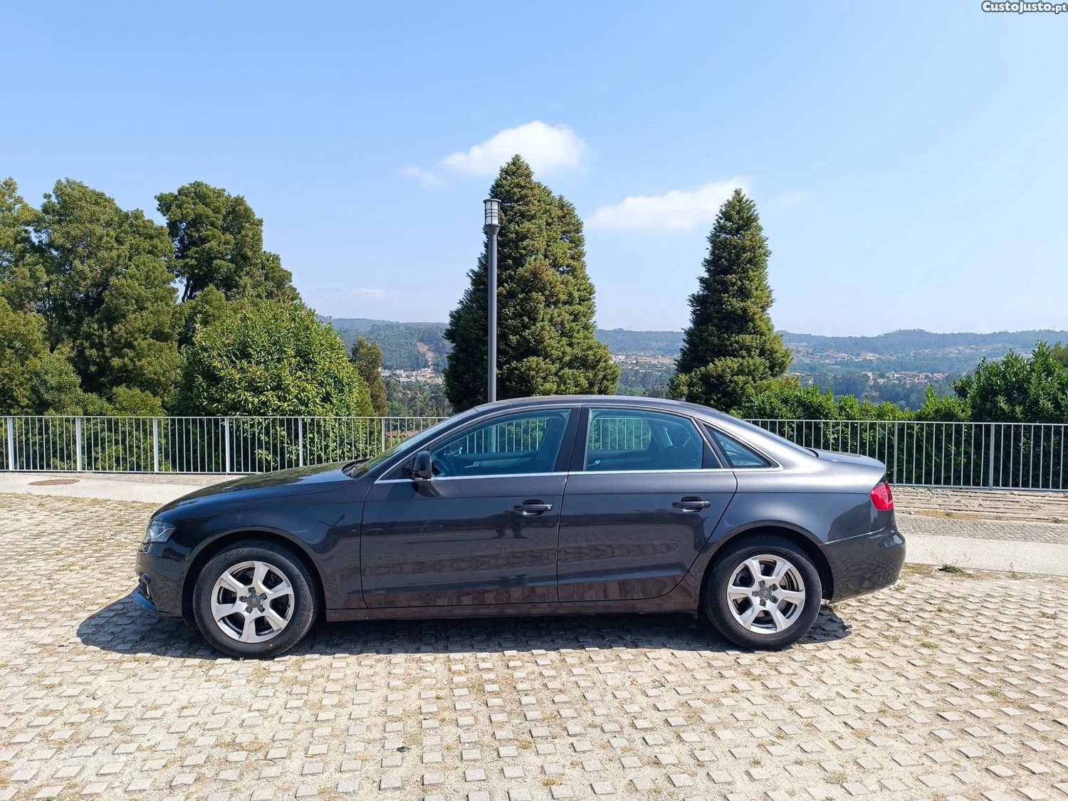 Audi A4 2.0 TDI Apenas 131 mil km Nacional — fotografia 14