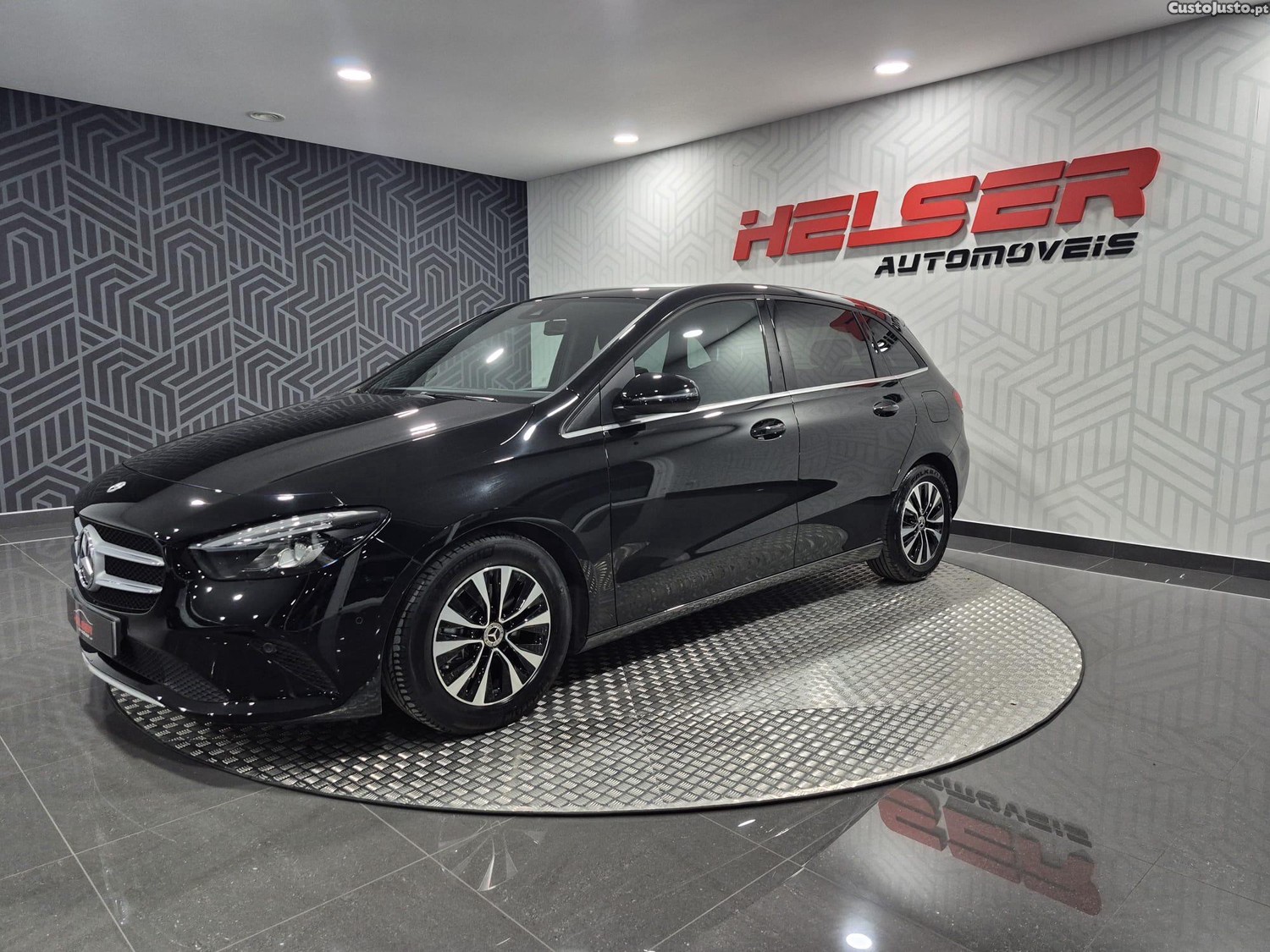 Mercedes-Benz B 180 d Style Plus Aut. — fotografia 10