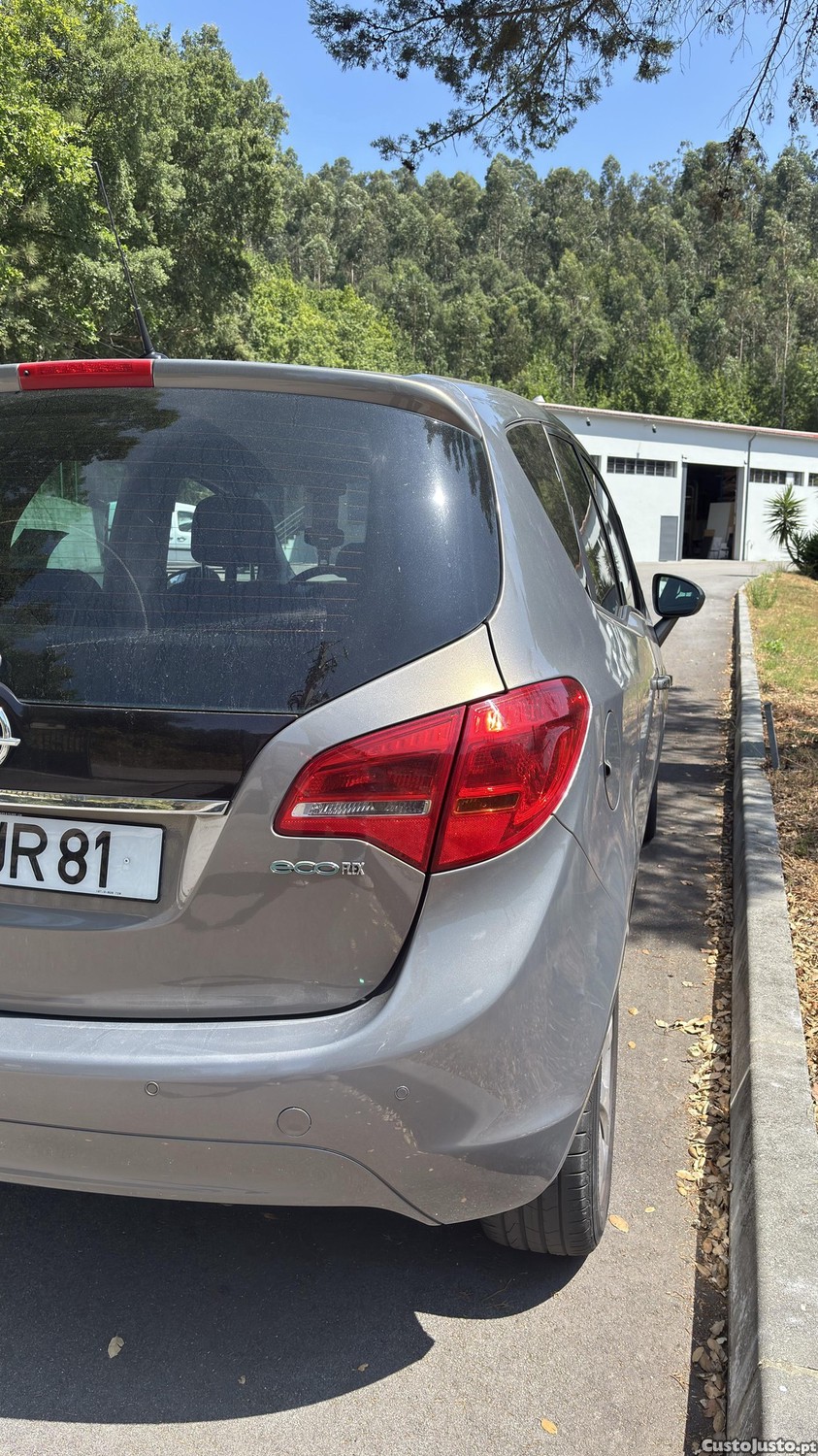 Opel Meriva 1.3 cdti — fotografia 2