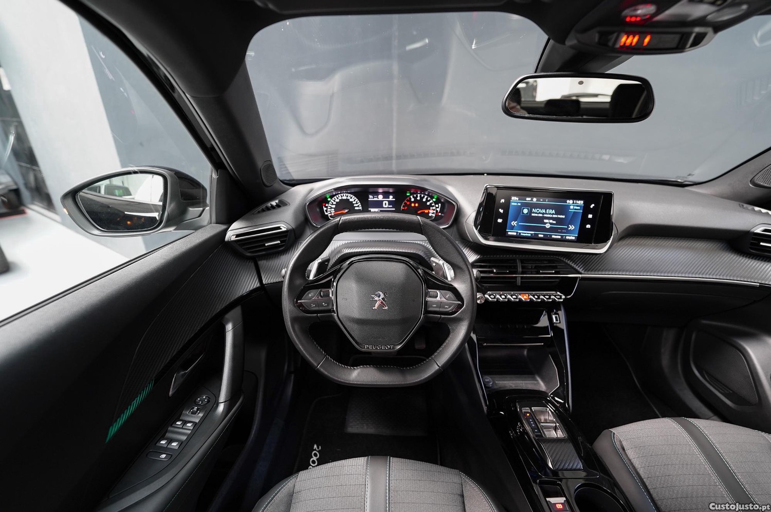 Peugeot 2008 1.2 PureTech Allure Auto. — fotografia 4
