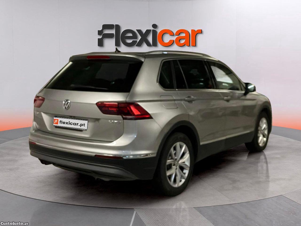 Volkswagen Tiguan 2.0 TDI Highline — fotografia 22