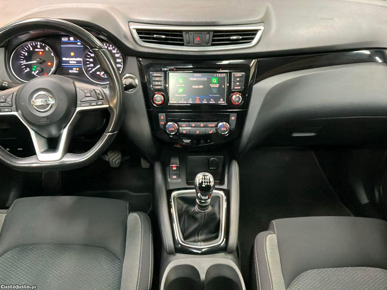Nissan Qashqai 1.3 DIG-T N-Connecta J18 — fotografia 17