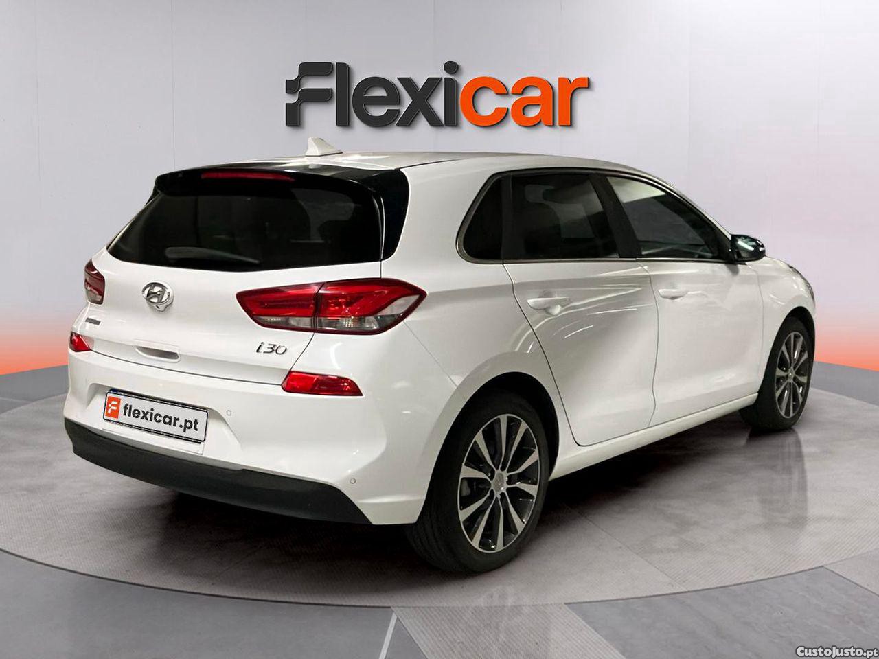 Hyundai i30 1.6 CRDI STyle — fotografia 22