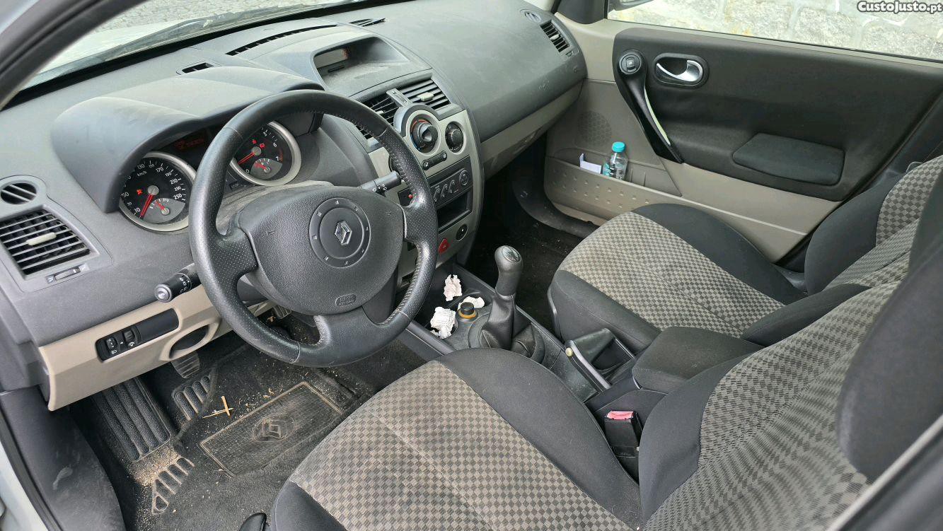 Renault Mégane 1.5 dci — fotografia 3