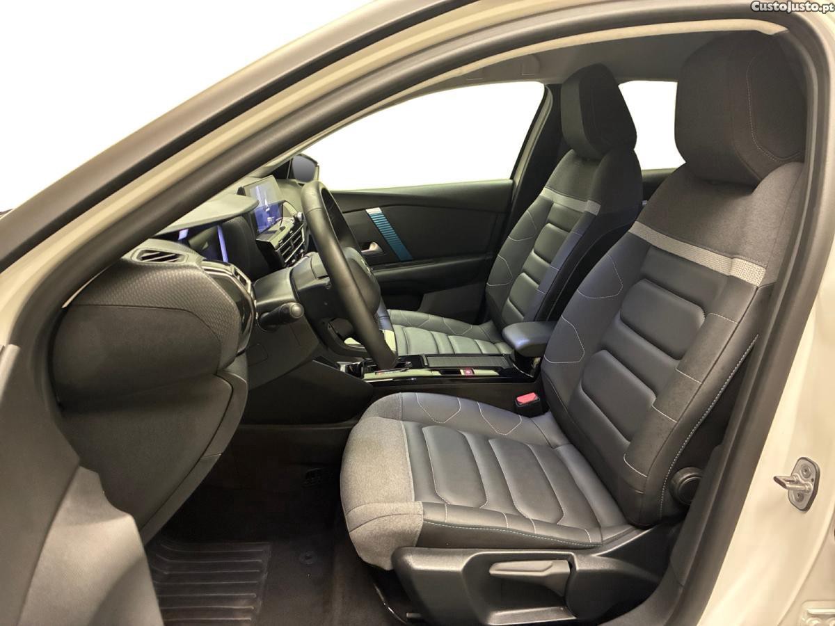 Citroën e-C4 50 kWh Shine — fotografia 9