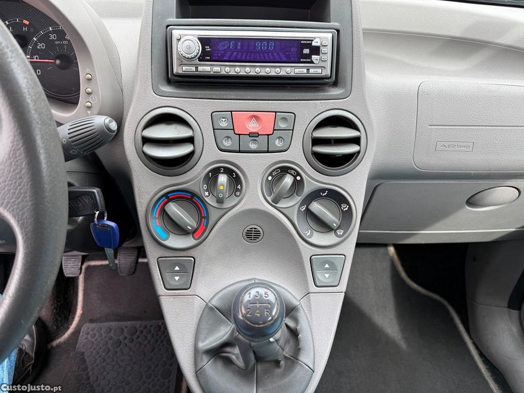 Fiat Panda 1.2i 60cv 160.000km 04/2004 — fotografia 3