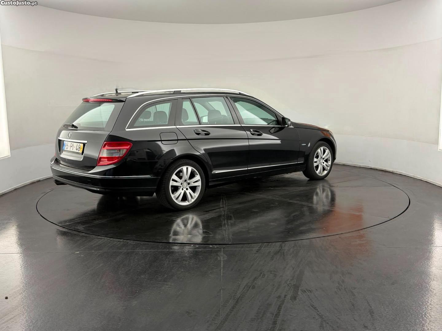 Mercedes-Benz C 220 2.2 CDI — fotografia 13
