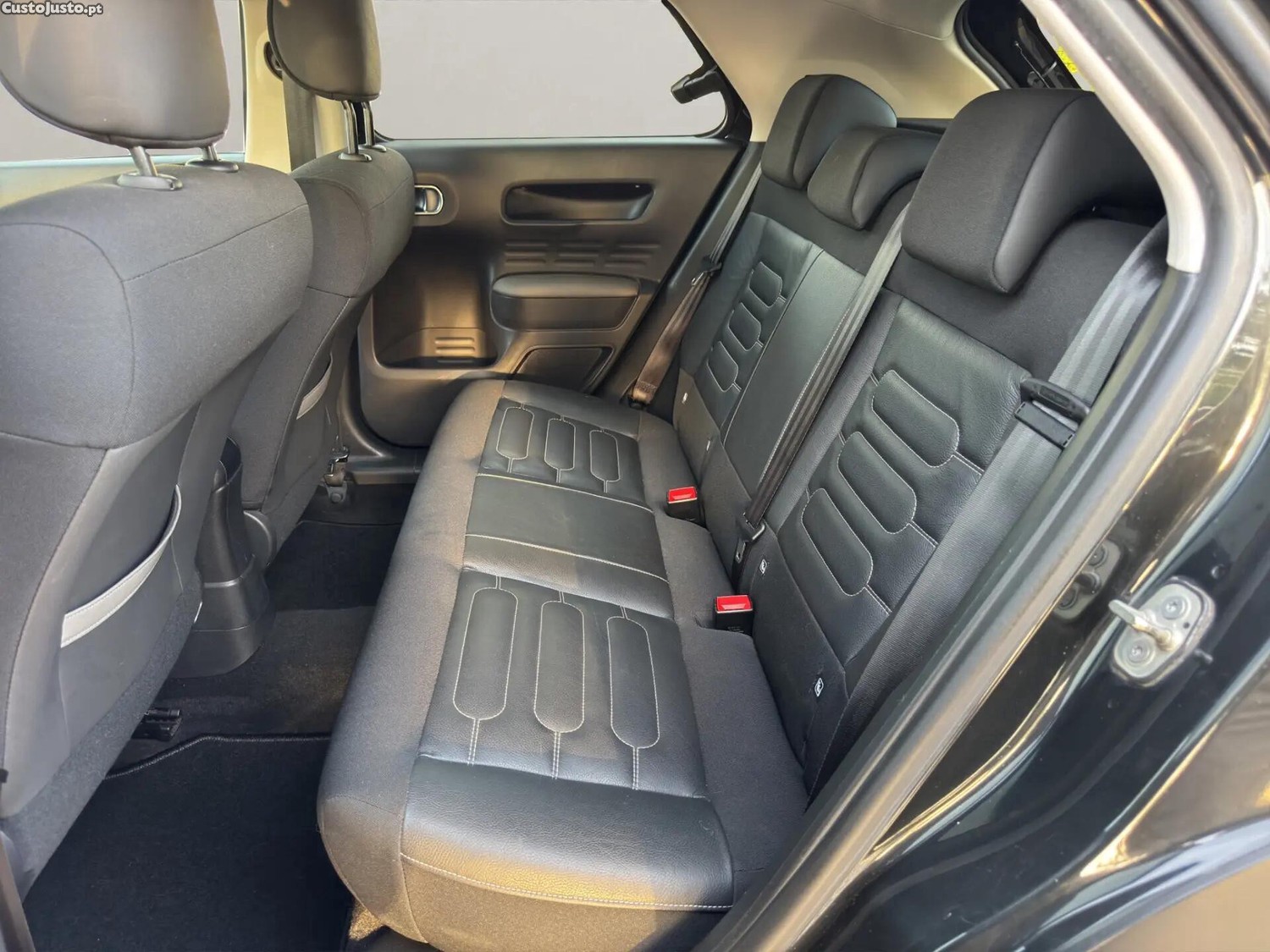 Citroën C4 1.6 BlueHDi Shine — fotografia 4