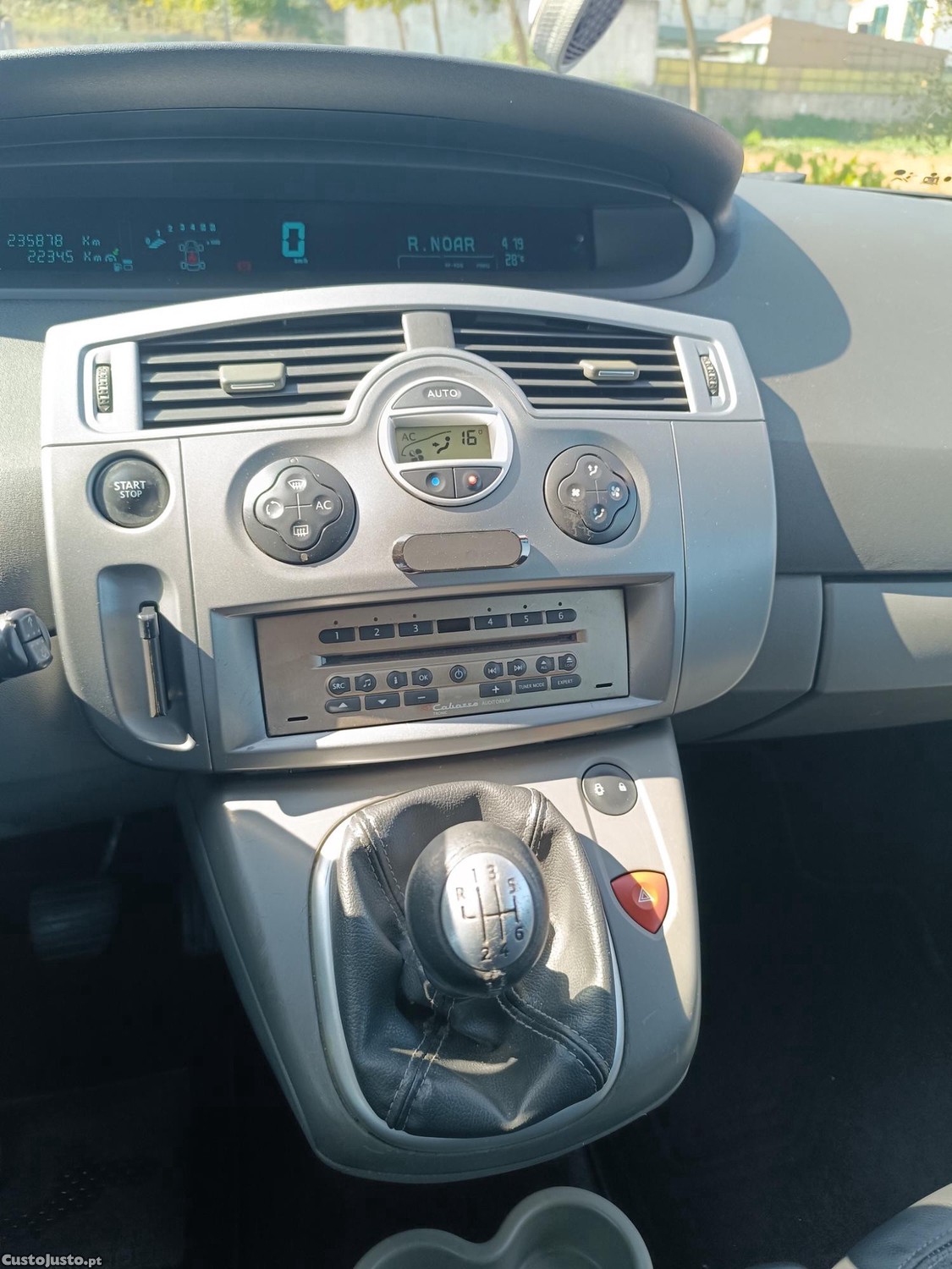 Renault Scénic 1.5 dCi — fotografia 6