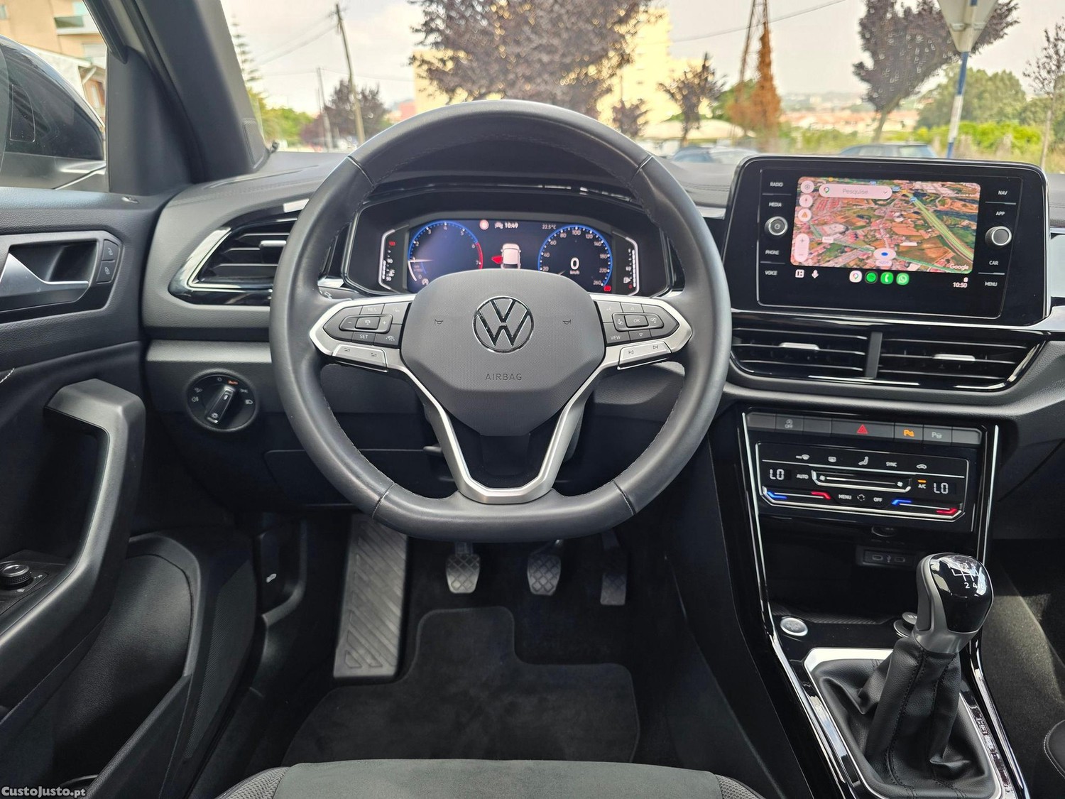 Volkswagen T-Roc 1.0 TSI Black Style — fotografia 23