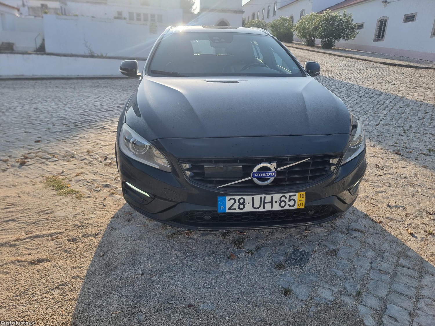 Volvo V60 R-Design — fotografia 3