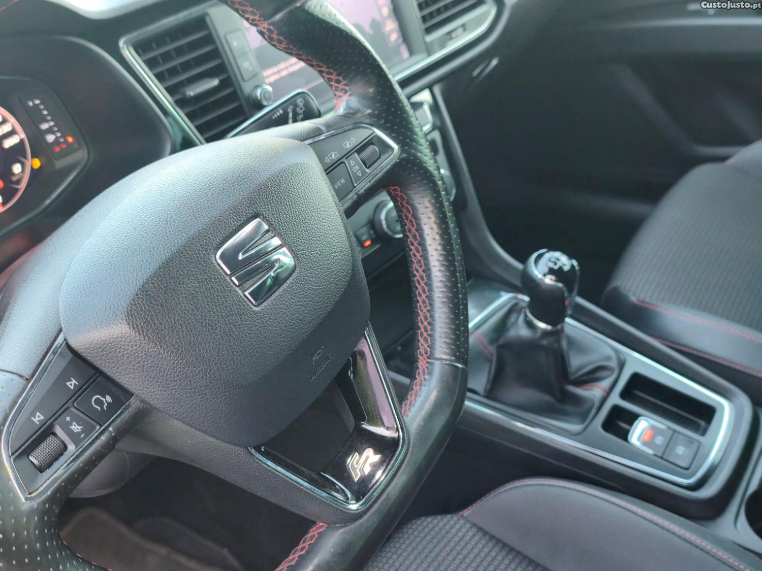 SEAT Leon FR 1.0 TSI — fotografia 3