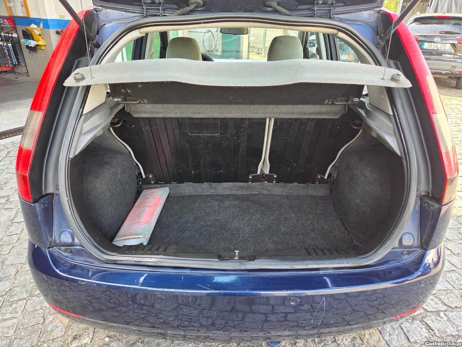 Ford Fiesta 1.4 TDCI Ghia — fotografia 7