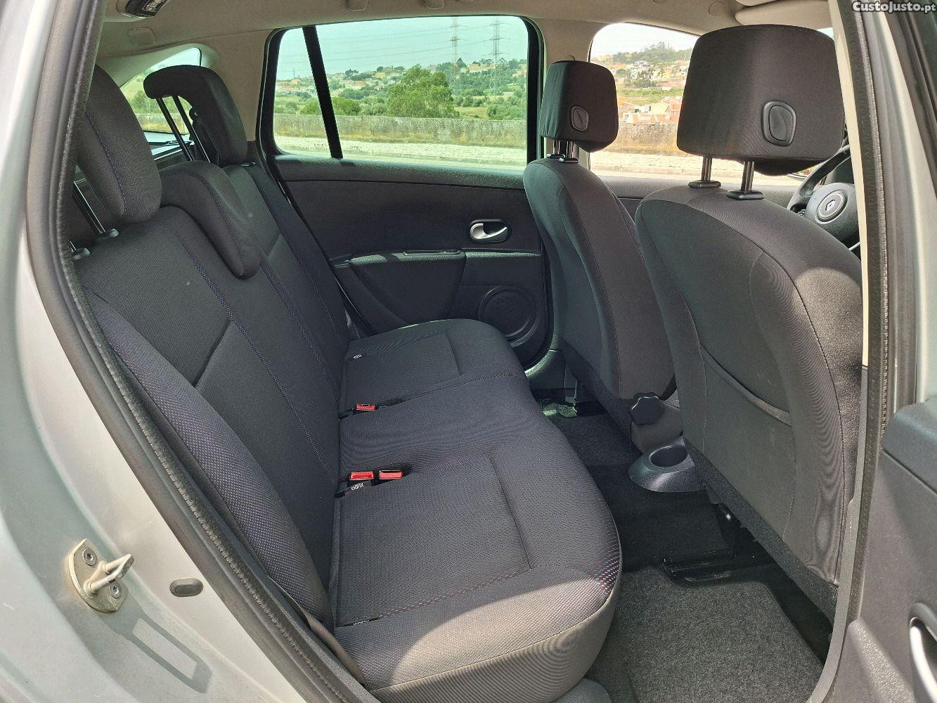 Renault Clio 1.5 Dci 85cv c/ Revisão — fotografia 3