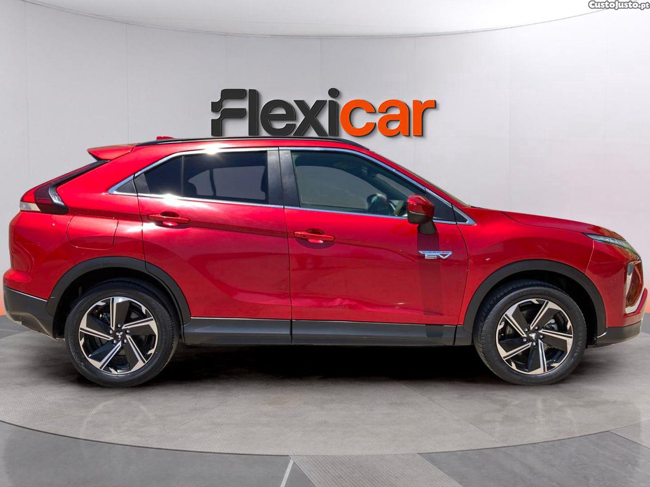 Mitsubishi Eclipse Cross 2.4 PHEV eMotion — fotografia 11