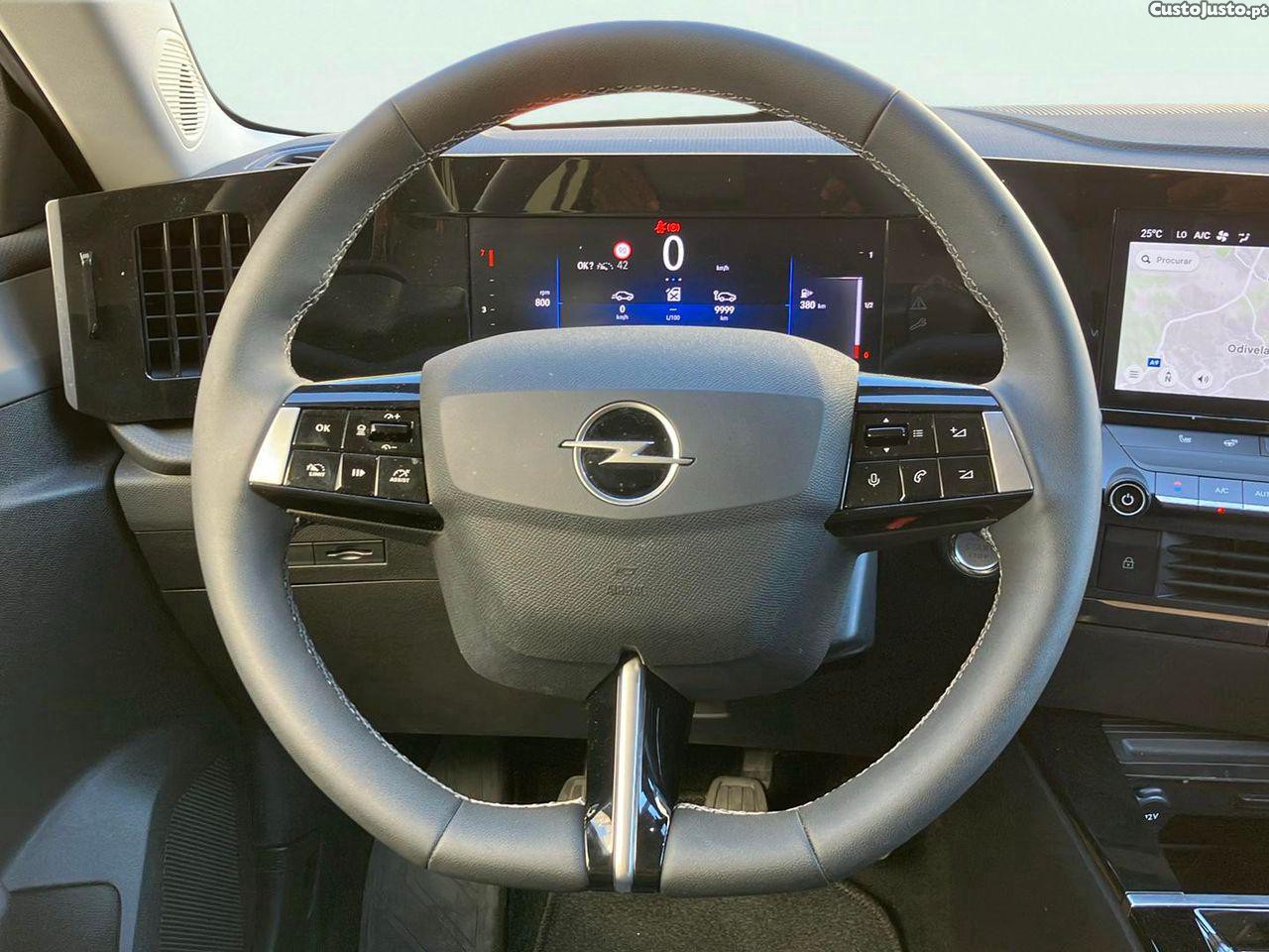 Opel Astra 1.2 T Edition — fotografia 8