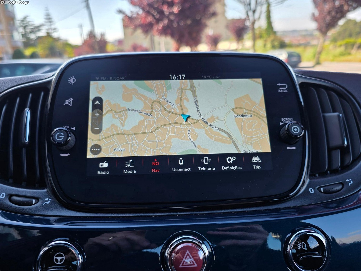 Fiat 500 1.0 Hybrid Connect — fotografia 17