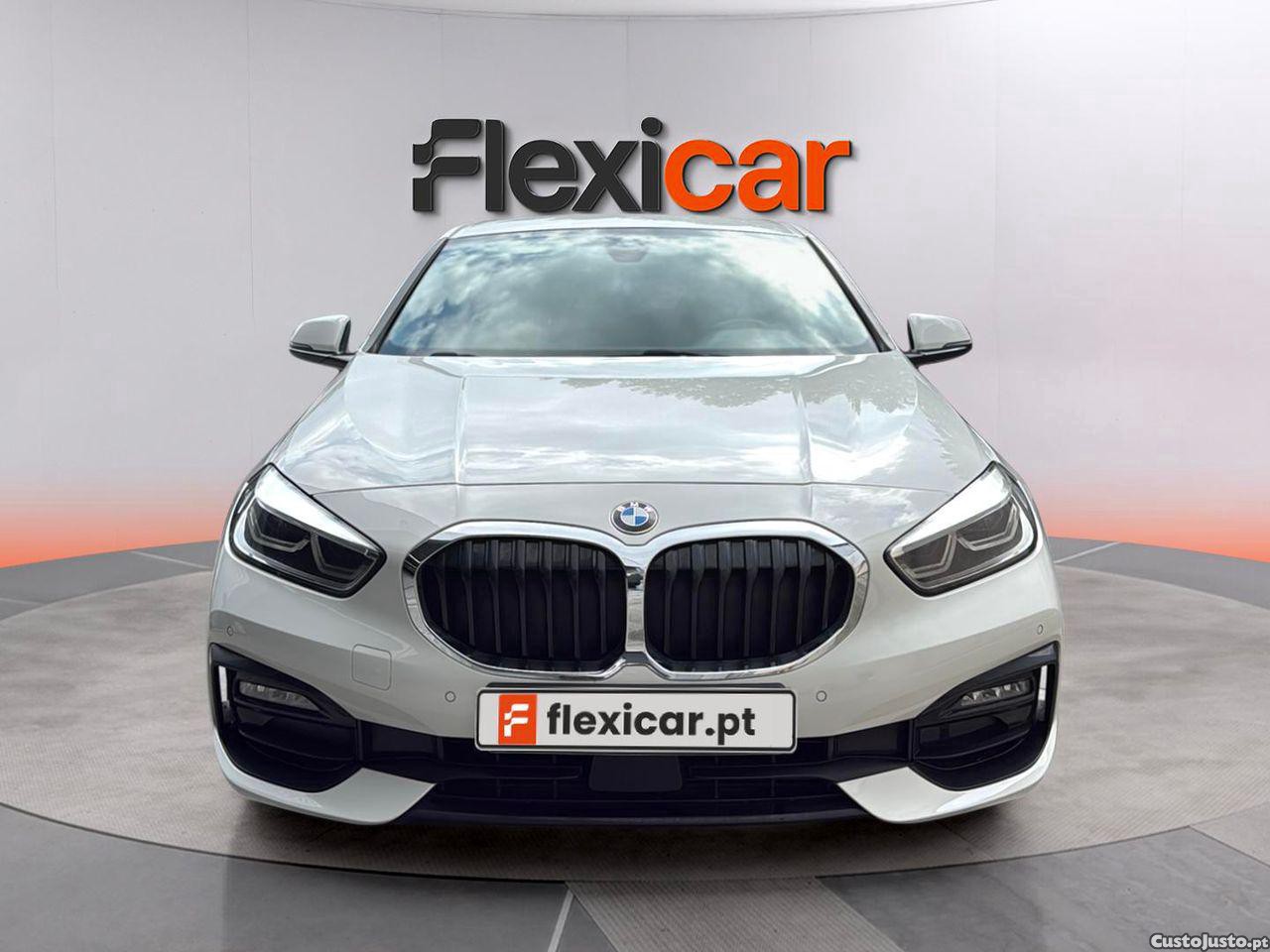 BMW 116 d Line Sport Auto — fotografia 18