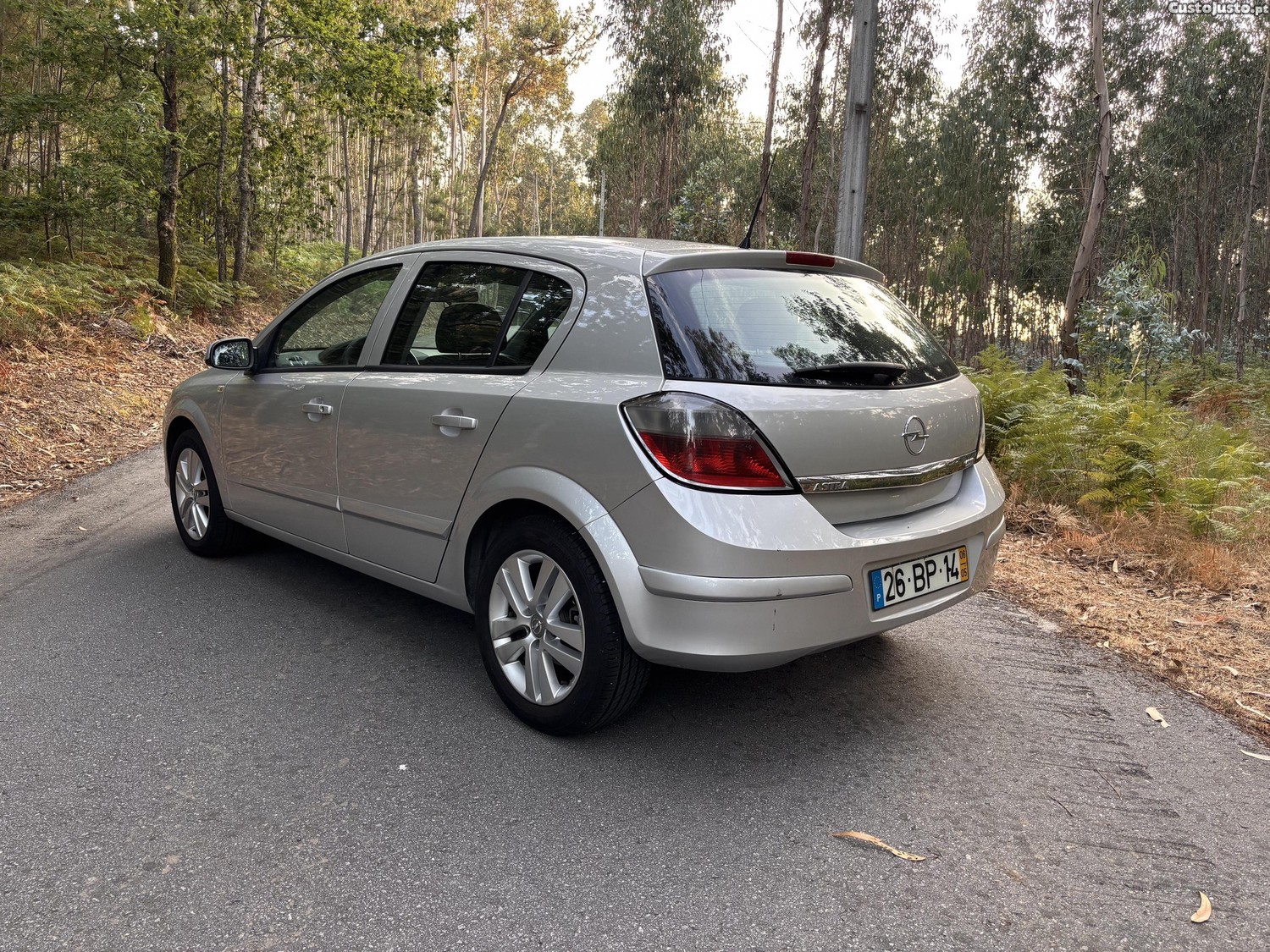 Opel Astra H — fotografia 10