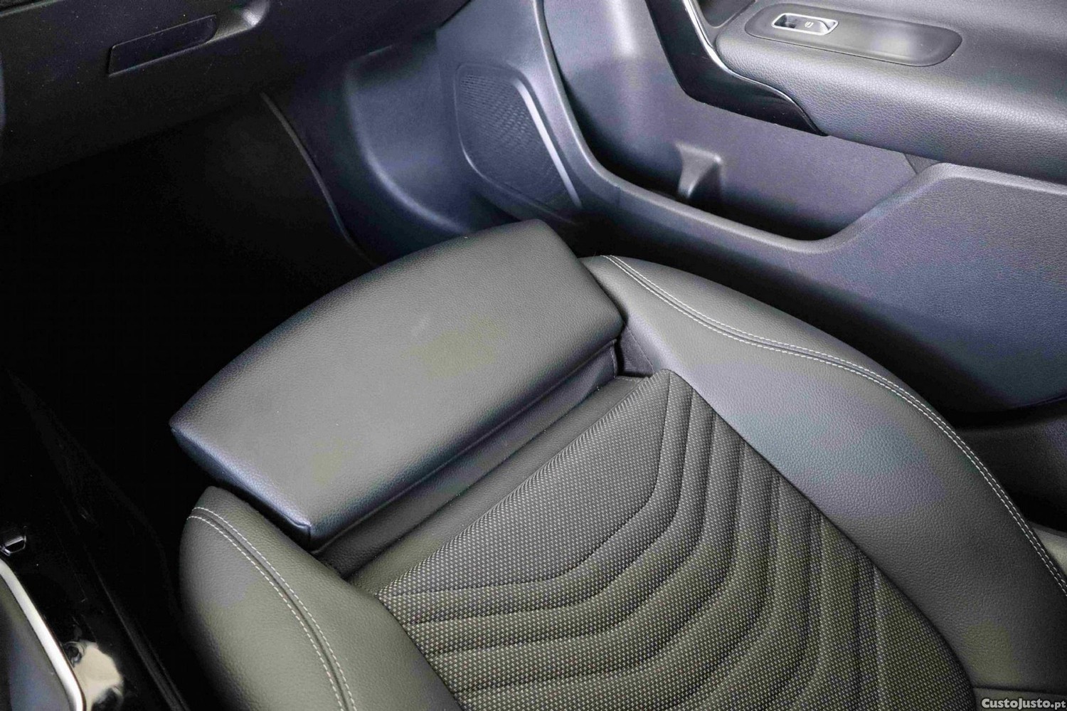 Mercedes-Benz A 160 d Business Solutions — fotografia 6