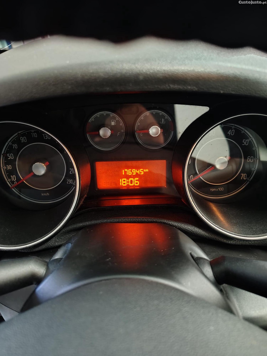 Fiat Punto EVO 1.2 Dynamic — fotografia 4