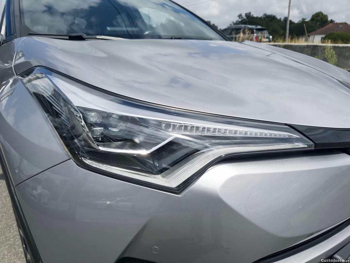 Toyota C-HR 1.8 hsd lounge — fotografia 14