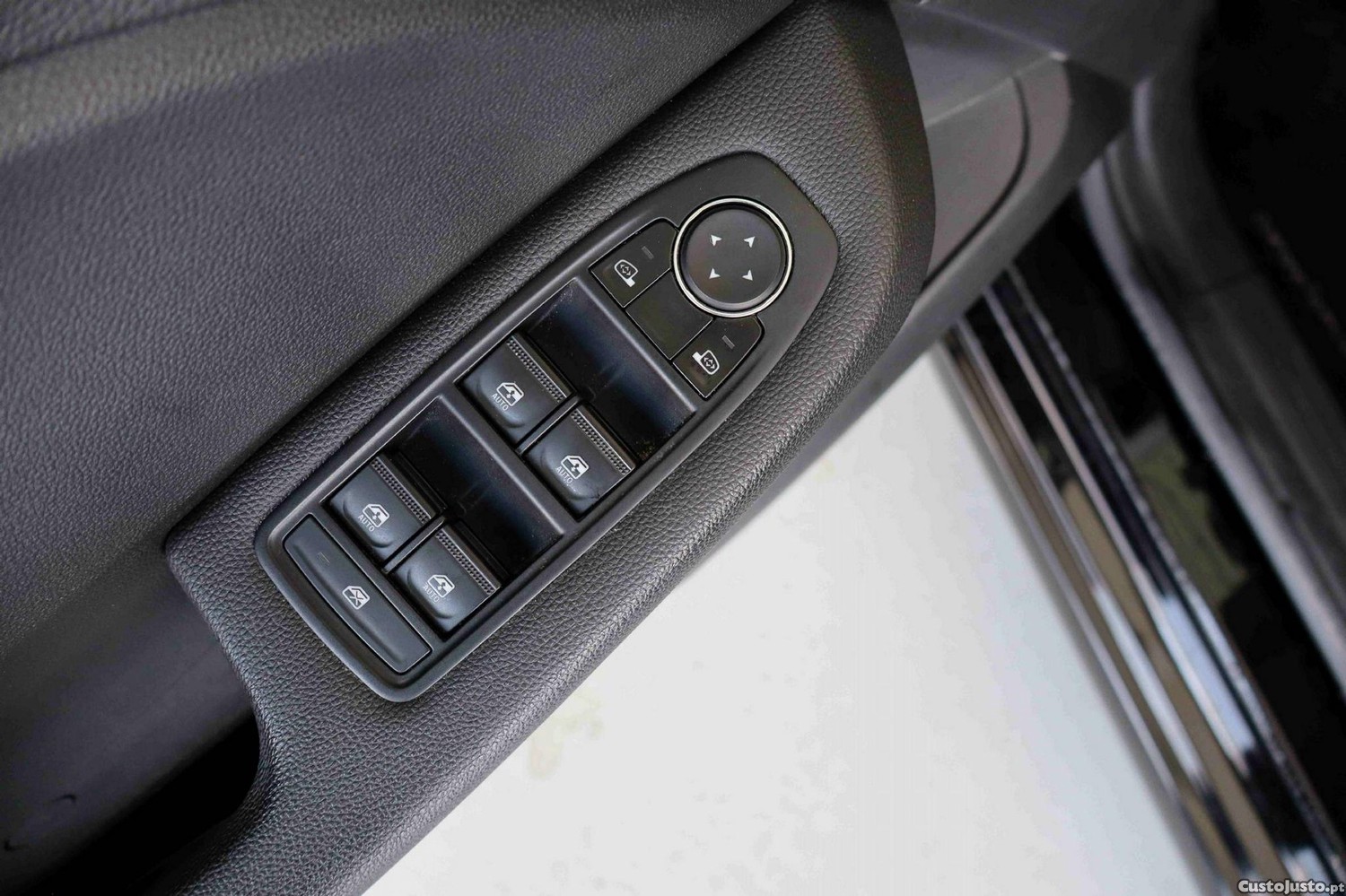 Renault Clio 1.0 TCe Evolution Bi-Fuel — fotografia 19